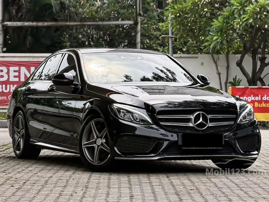 2018 Mercedes-Benz C300 AMG Line Sedan
