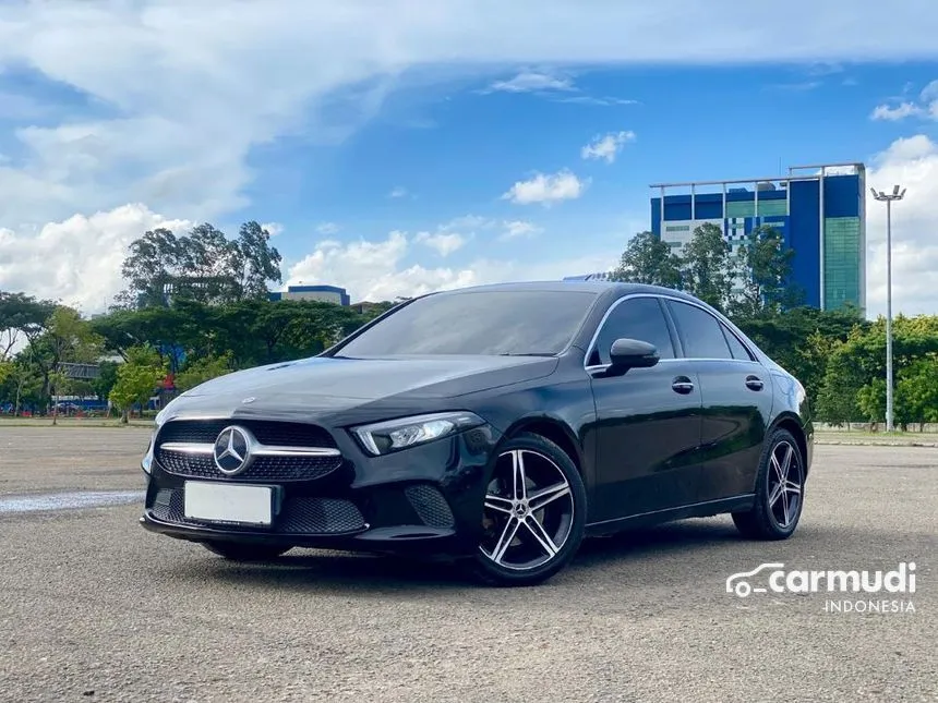 2022 Mercedes-Benz A200 progressive line Sedan