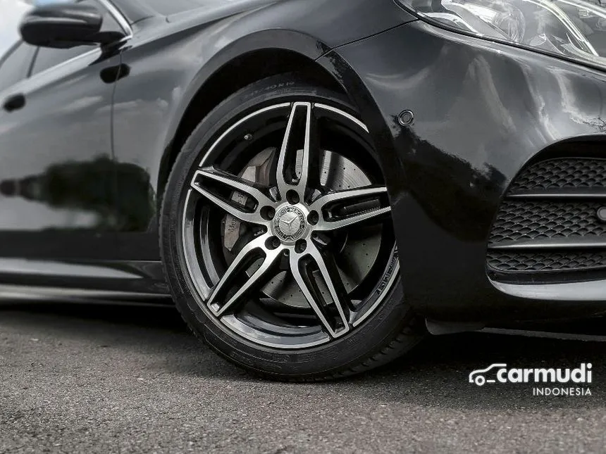 2017 Mercedes-Benz E300 AMG Line Sedan