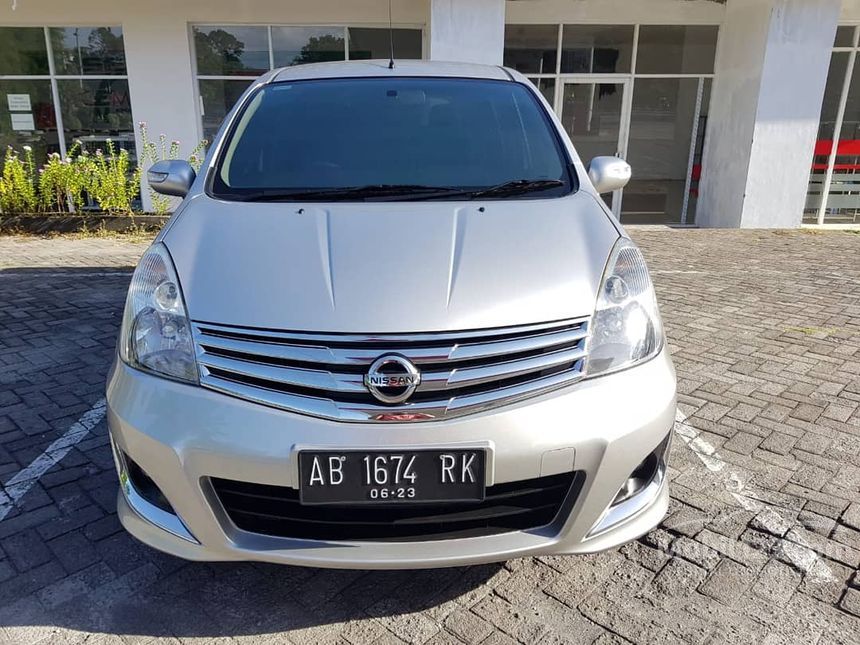 Jual Mobil  Nissan Grand  Livina  2013 Highway Star Autech 1 