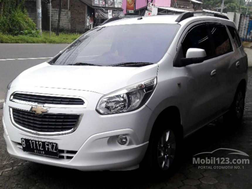 Jual Mobil Chevrolet Spin 2013 LTZ 1.2 di Jawa Tengah Manual SUV Putih 