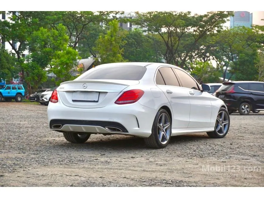 2017 Mercedes-Benz C200 AMG Line Sedan