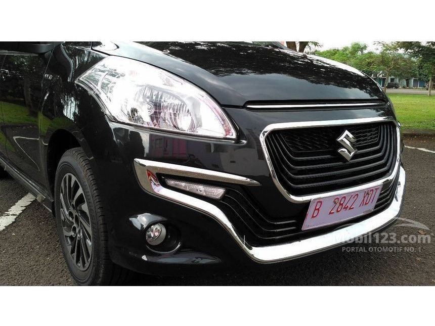 Jual Mobil  Suzuki Ertiga  2019 Dreza  GS 1 4 di Banten 