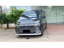 2022 Toyota Voxy 2.0 (Non Premium Color) MPV hitam