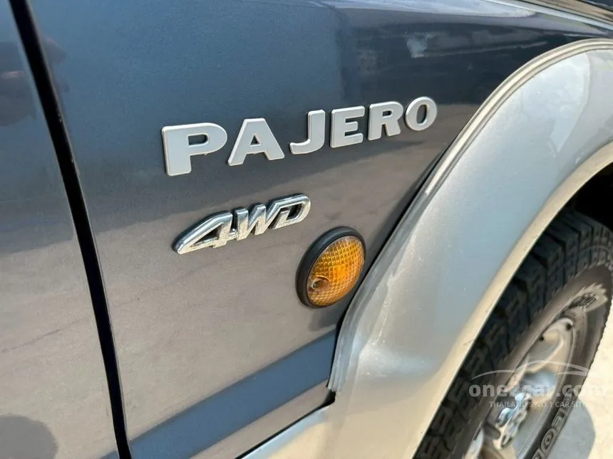 1995 Mitsubishi PAJERO GLS SUV