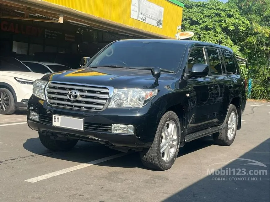 2010 Toyota Land Cruiser 200 Full spec SUV