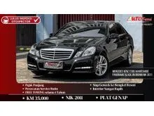 2011 Mercedes-Benz E300 3.0 Avantgarde AMG Sedan KM 35.000 SUPER ANTIK Mercedes Benz E300 Avantgarde Panoramic Black on Black NIK 2011
