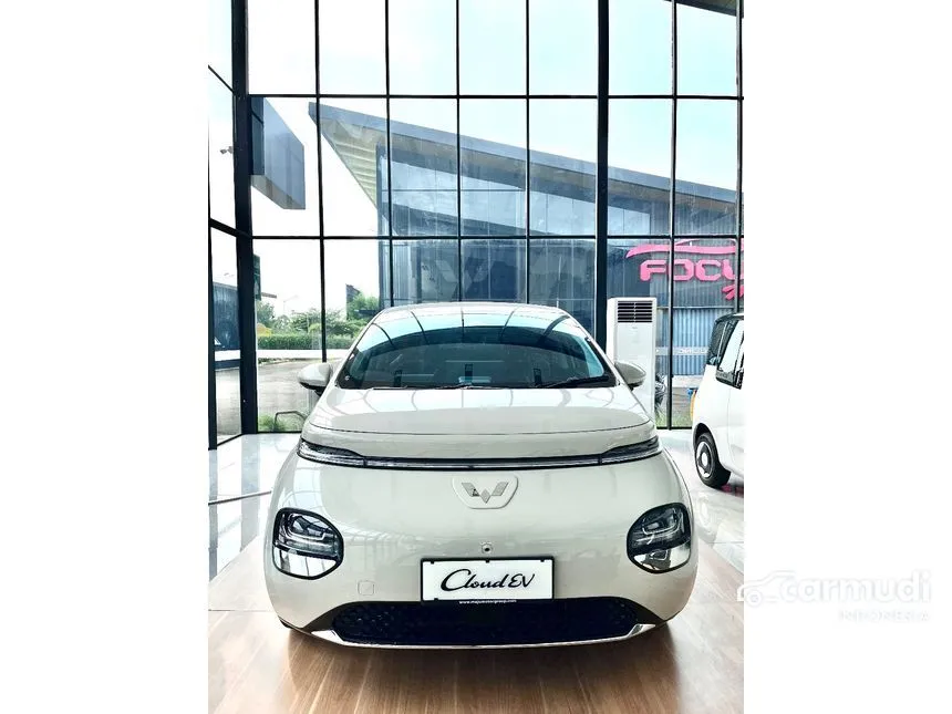 2024 Wuling Cloud EV Hatchback