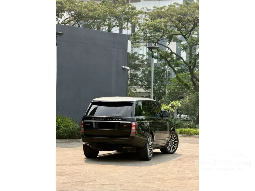 2013 Land Rover Range Rover Vogue SE SUV