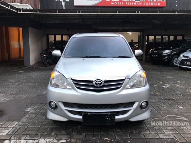 Toyota Mobil Bekas  Baru dijual di Malang  Jawa  timur  