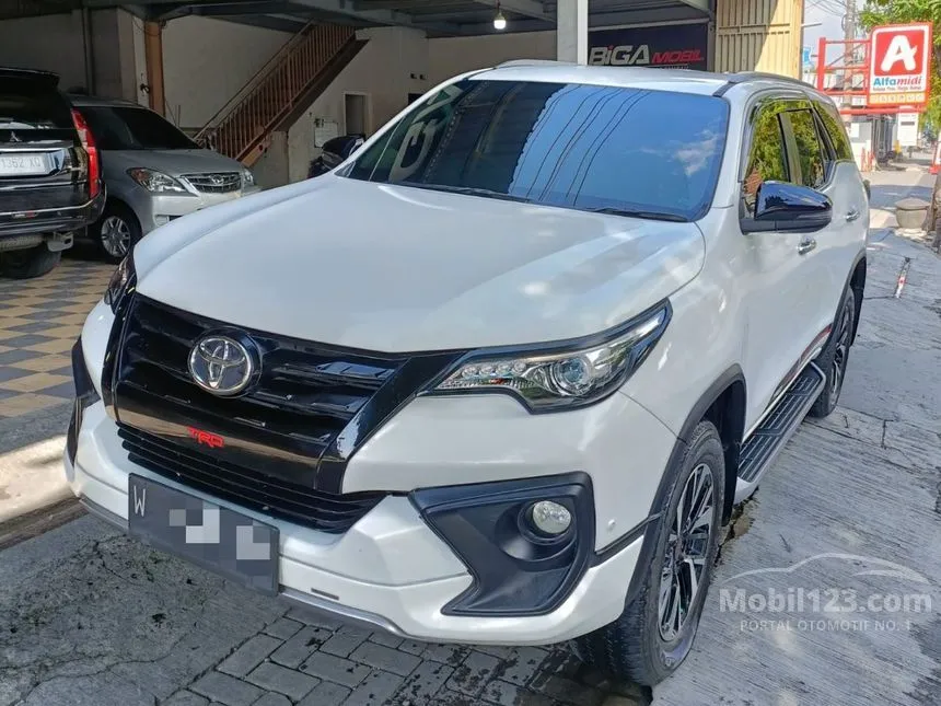 Jual Mobil Toyota Fortuner 2019 VRZ 2.4 di Jawa Timur Automatic SUV Putih Rp 452.000.000