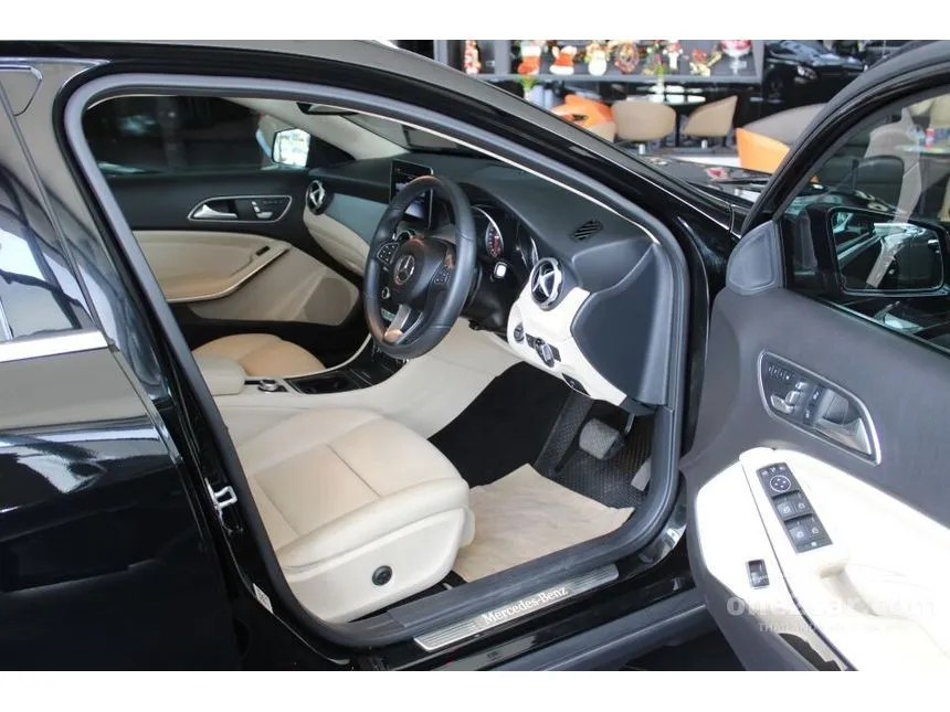 2019 Mercedes-Benz GLA200 Urban SUV