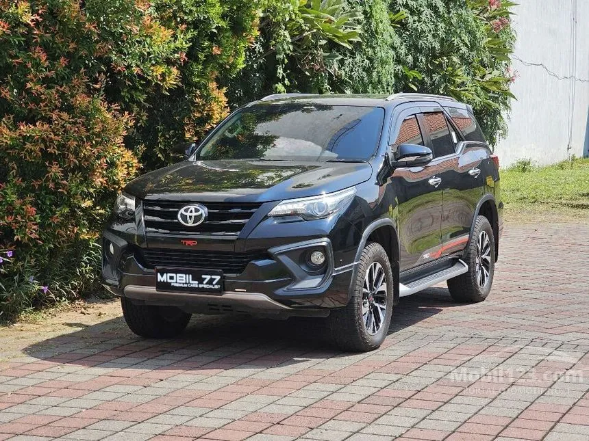 Jual Mobil Toyota Fortuner 2018 TRD 2.4 di Jawa Timur Automatic SUV Hitam Rp 410.000.000