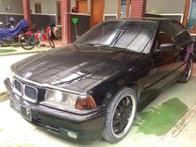 1991 BMW 318i 1.8 1.8 Manual Sedan