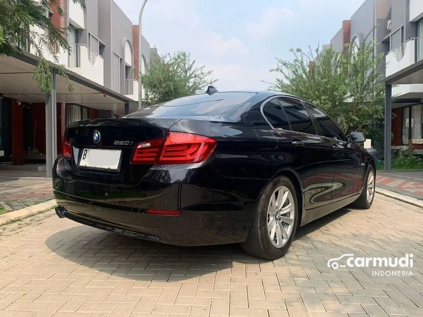 2012 BMW 520i Luxury Sedan