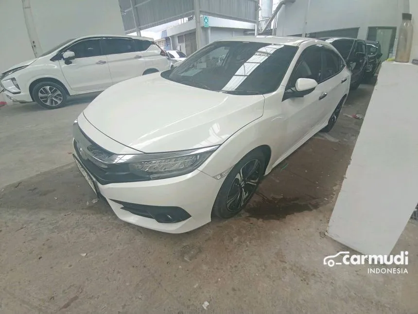 2018 Honda Civic ES Sedan