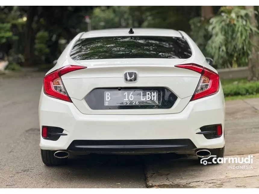 2016 Honda Civic ES Sedan