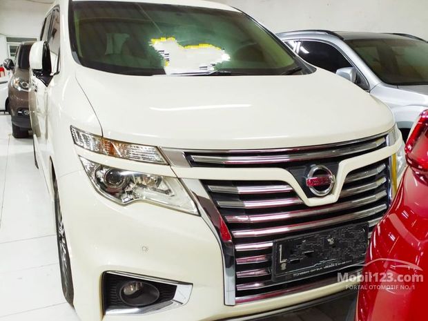  Nissan  Mobil Tahun 2014 2014 bekas  dijual di Jawa timur  