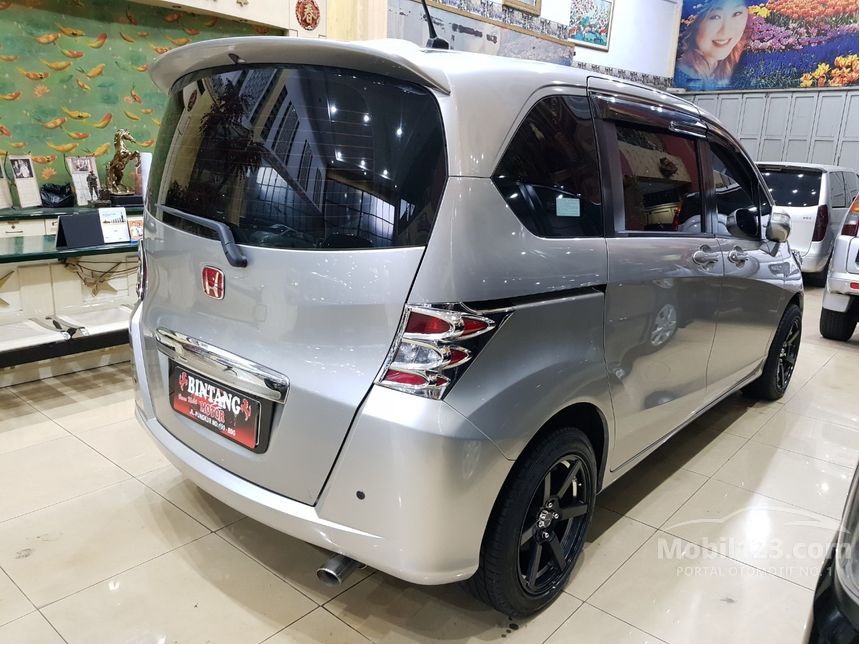 Jual Mobil Honda Freed 2010 1.5 1.5 di Jawa Barat 