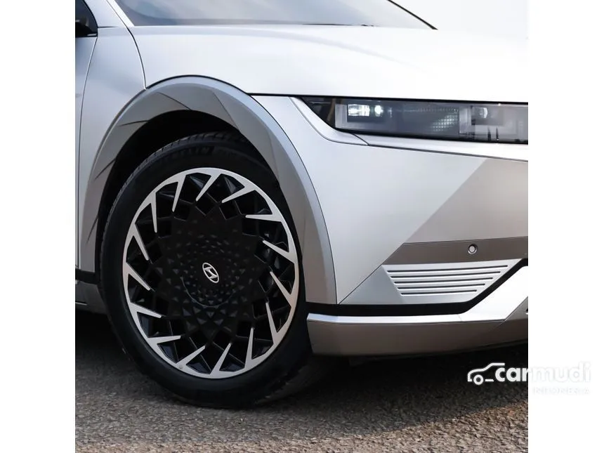 2023 Hyundai IONIQ 5 Signature Standard Range SUV