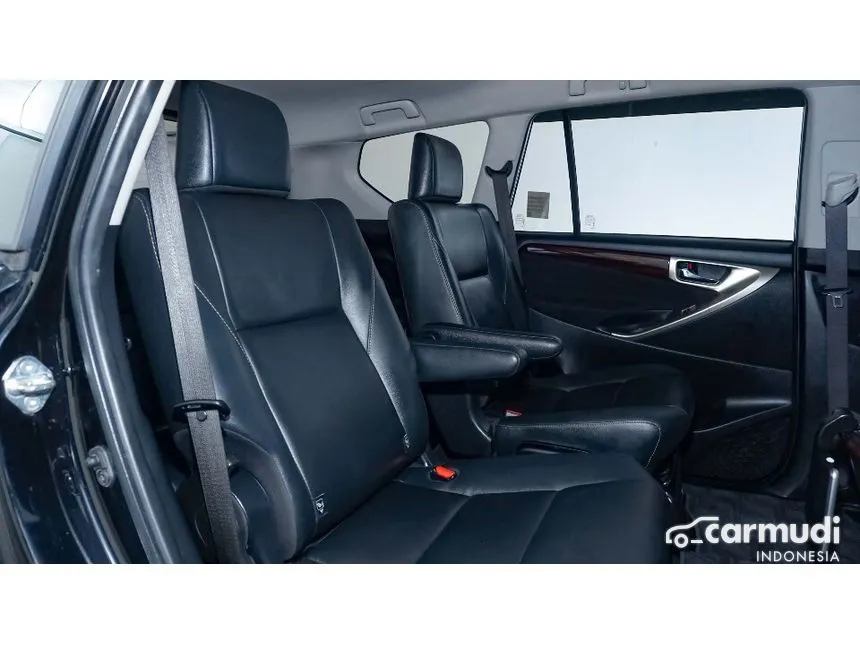 2019 Toyota Innova Venturer Wagon