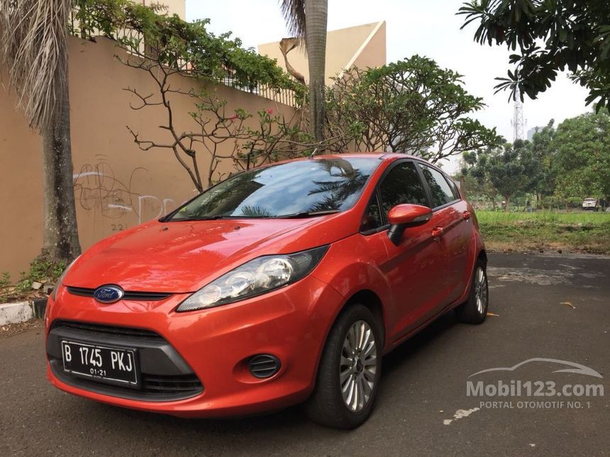 Jual Mobil  Ford  Fiesta  2010 Trend  1 4 di DKI Jakarta 