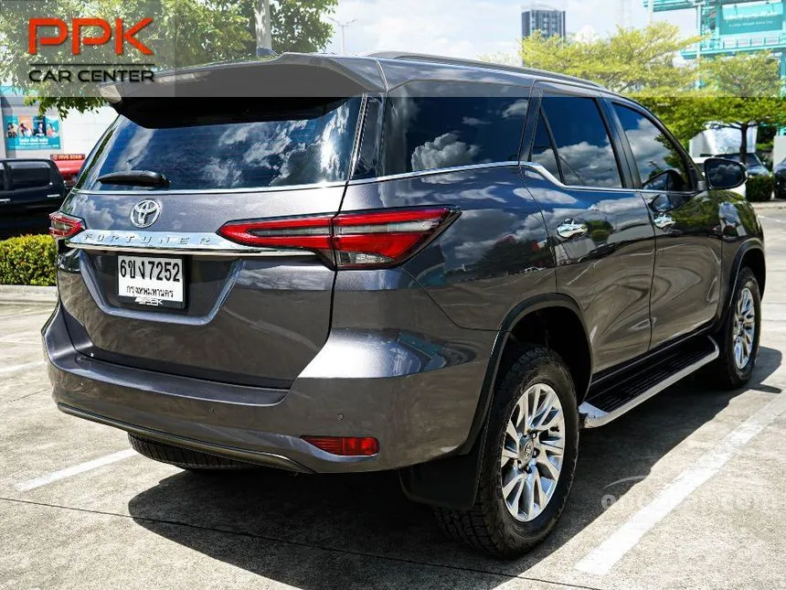 2020 Toyota FORTUNER V SUV