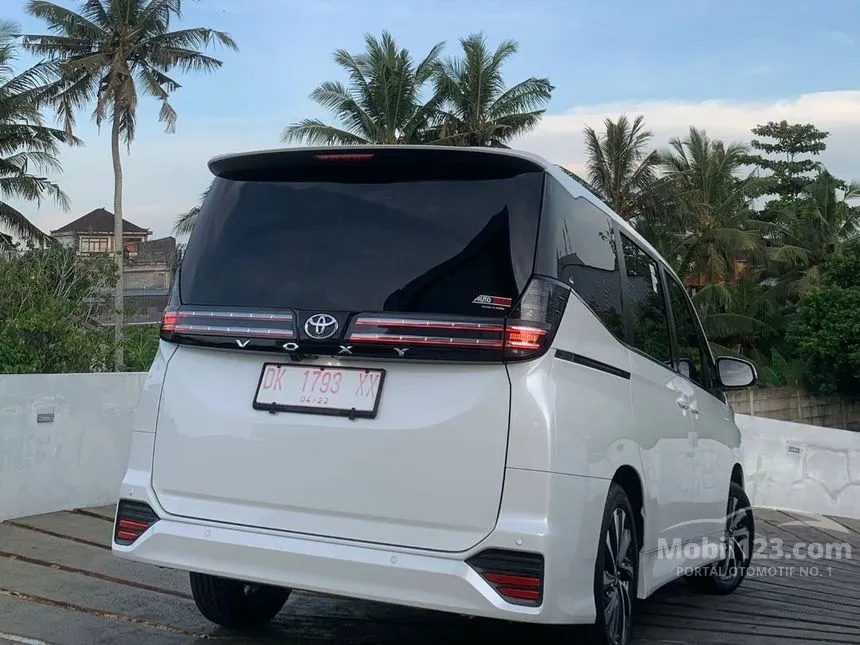 2023 Toyota Voxy (Premium Color) MPV