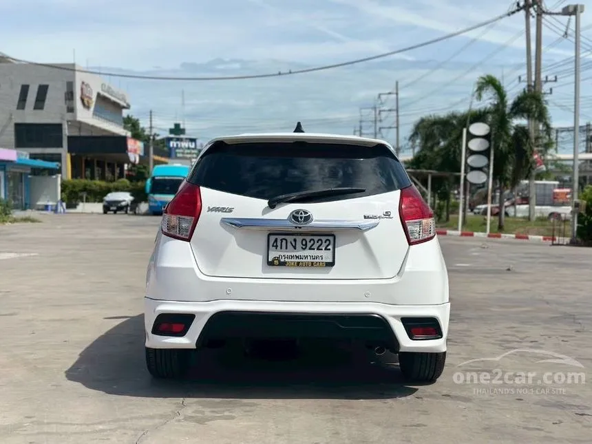 2015 Toyota YARIS G Hatchback