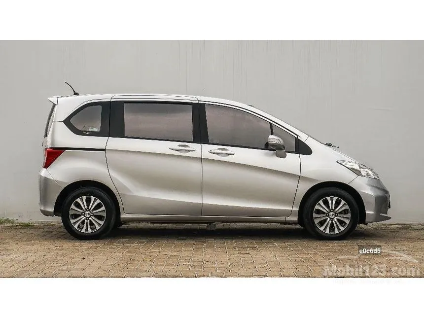 2014 Honda Freed S MPV