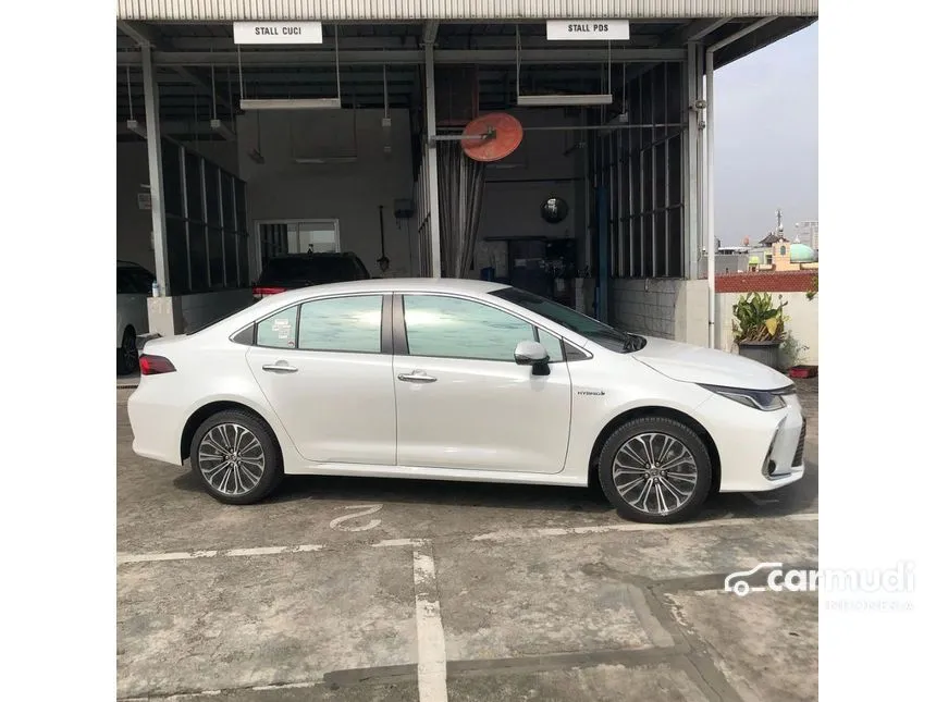 2024 Toyota Corolla Altis V Sedan