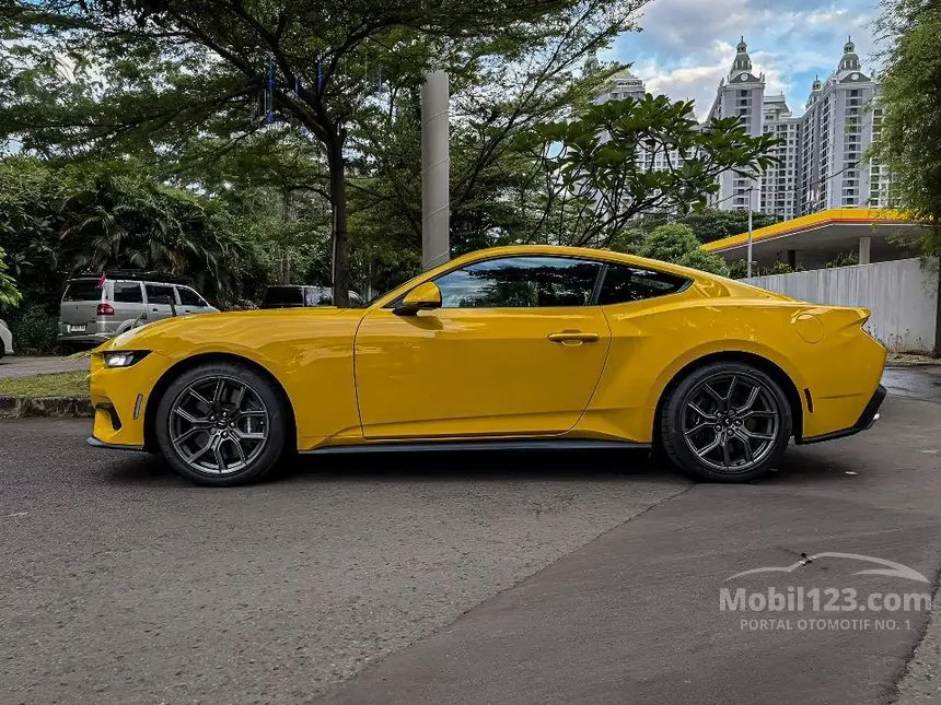 2025 Ford Mustang EcoBoost Fastback