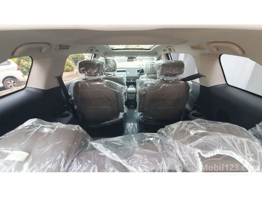 2025 BYD M6 Superior Captain 6-seater MPV