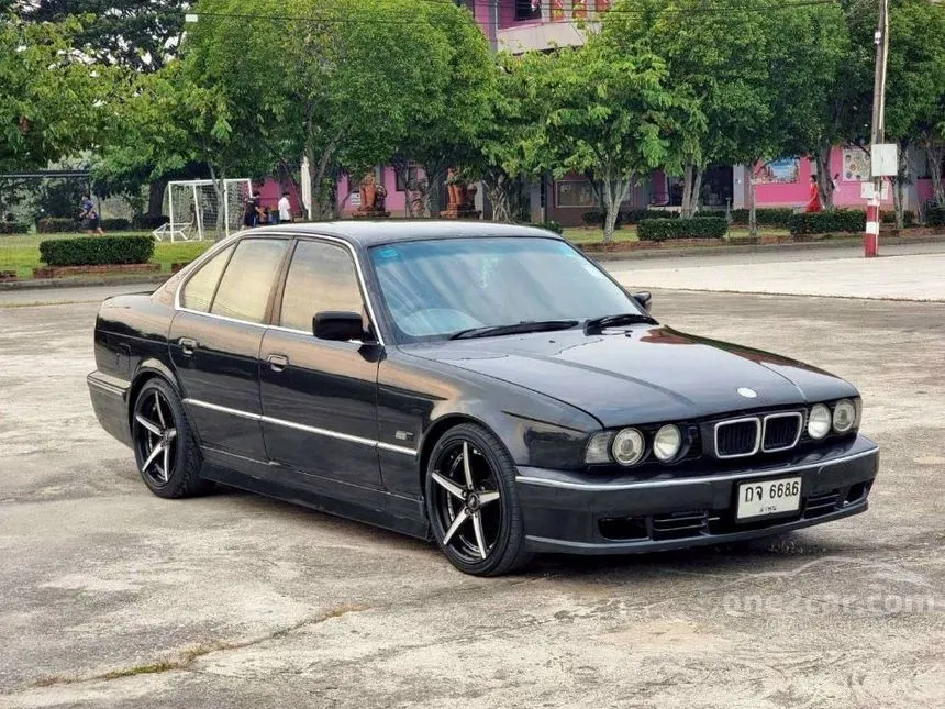 1994 BMW 525i Sedan