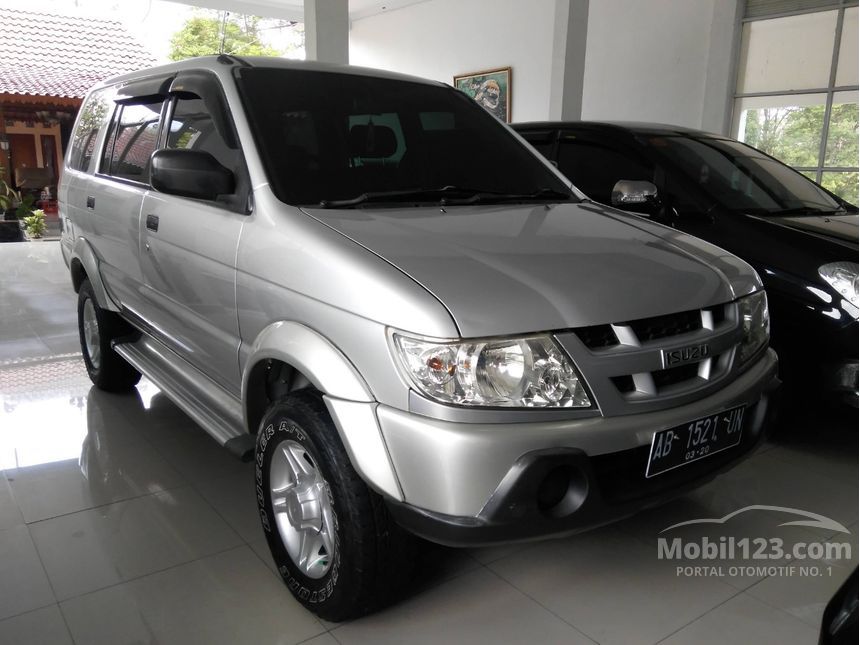 Jual Mobil  Isuzu  Panther  2005 LV 2 5 di Yogyakarta  Manual 