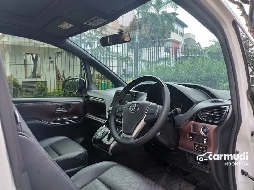 2019 Toyota Voxy Wagon