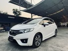 2015 Honda JAZZ 1.5 (ปี 14-22) SV+ Hatchback