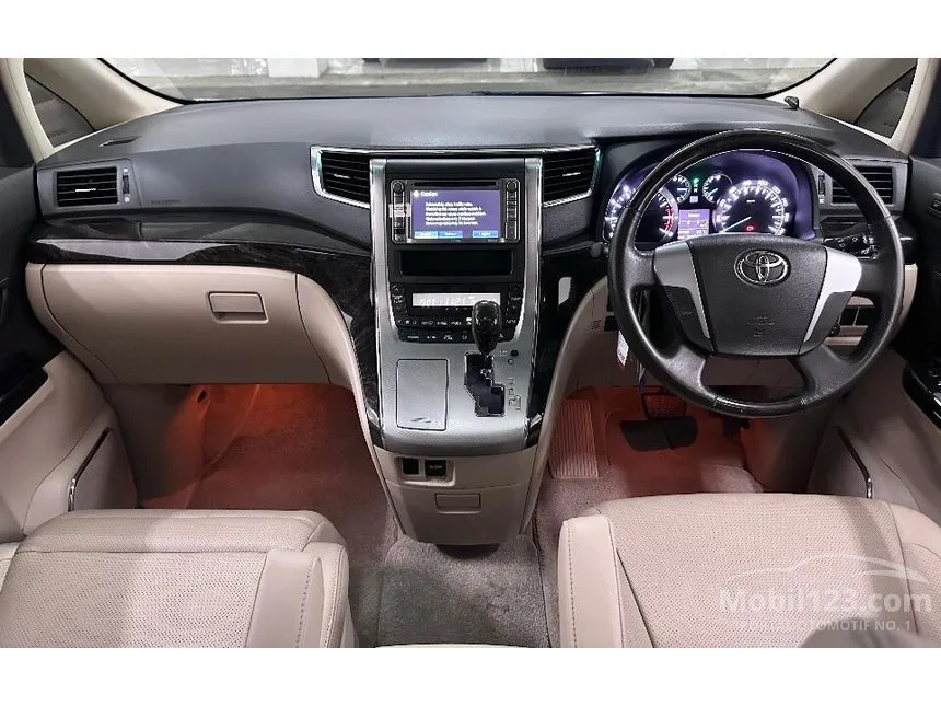 2014 Toyota Alphard G MPV