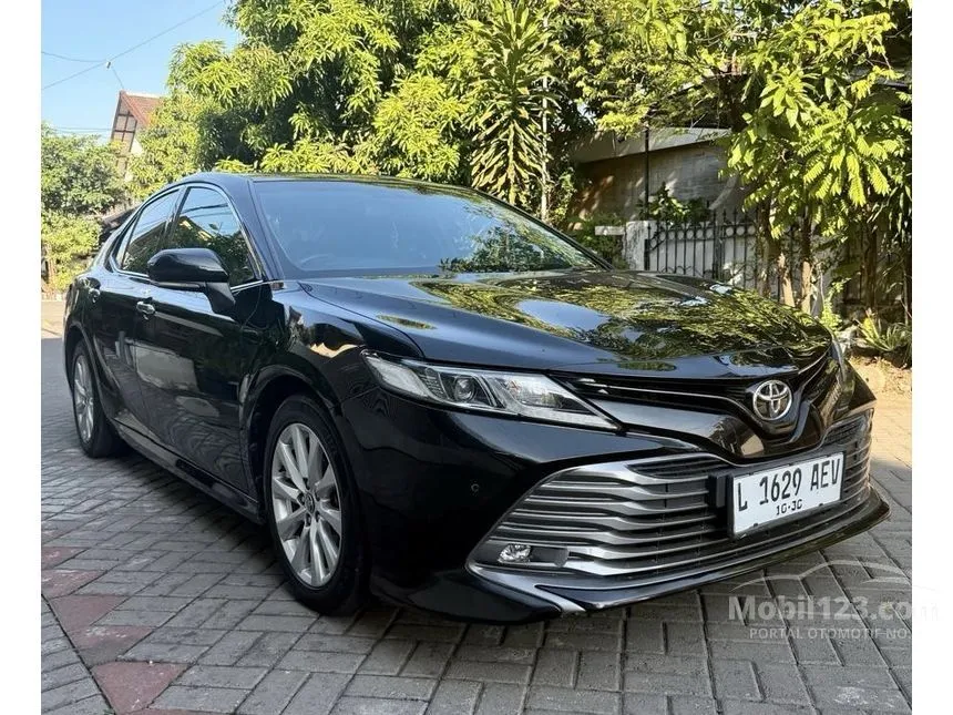 2019 Toyota Camry V Sedan