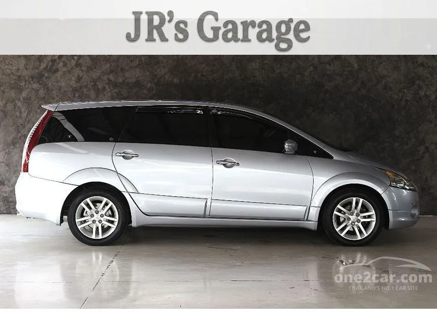2012 Mitsubishi SPACE WAGON GT Wagon
