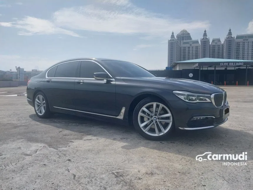 2017 BMW 730Li Sedan