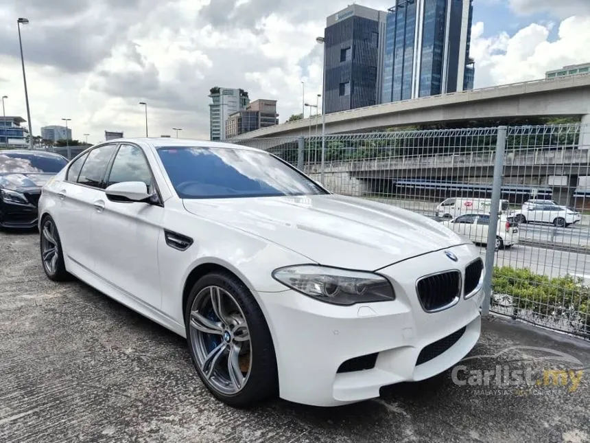 2012 BMW M5 Sedan
