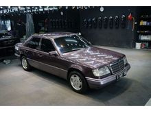 Mercedes-Benz E220 2.2 Sedan Tahun 1994 MT