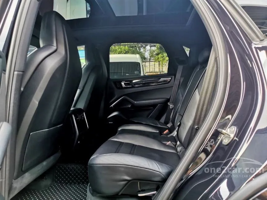 2019 Porsche Cayenne E-Hybrid SUV