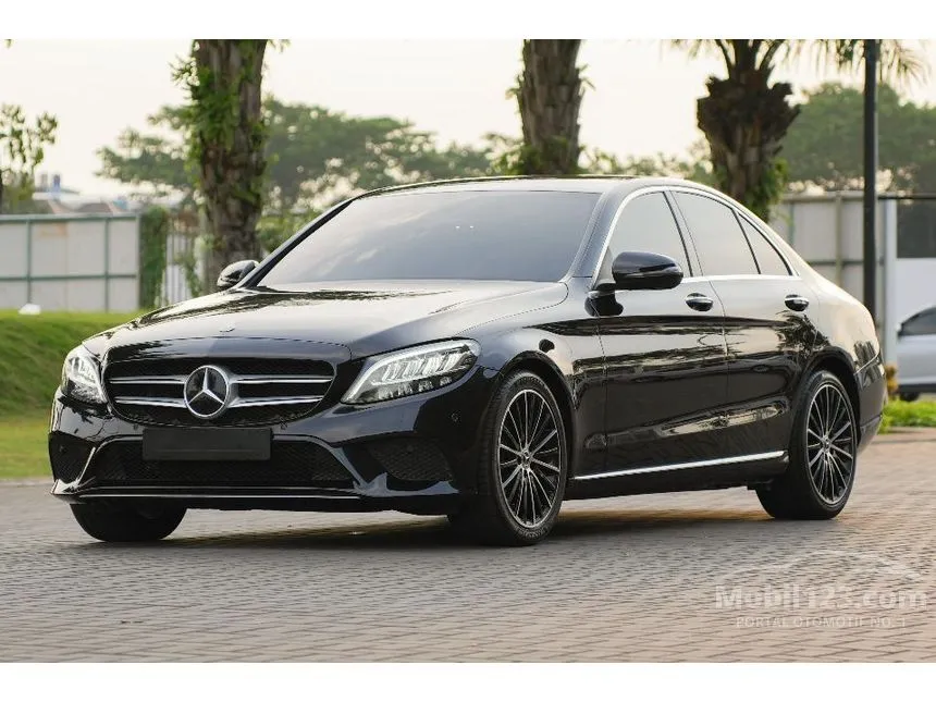 2019 Mercedes-Benz C200 EQ Boost Avantgarde Line Sedan
