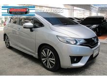 2016 Honda Jazz 1.5 (ปี 14-18) SV i-VTEC Hatchback