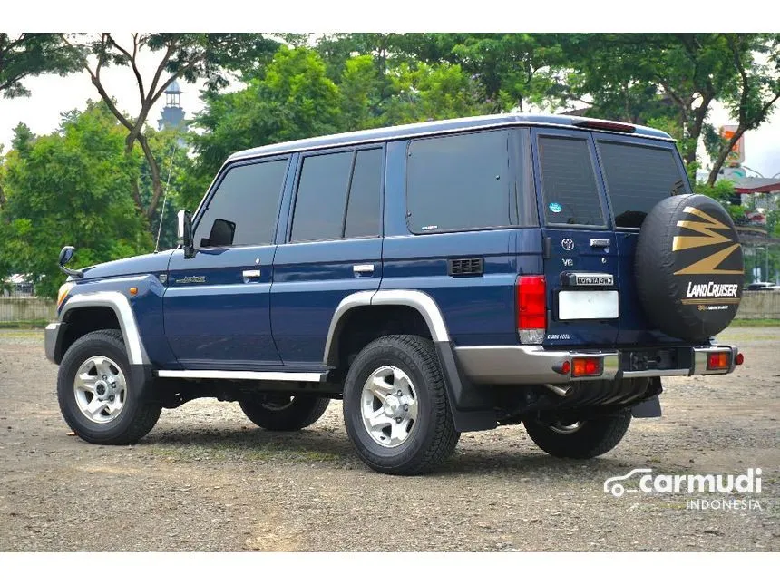 2015 Toyota Land Cruiser 70 GXL 30th Anniversary SUV