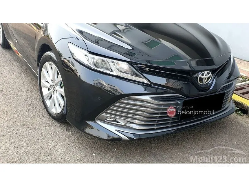 2019 Toyota Camry V Sedan