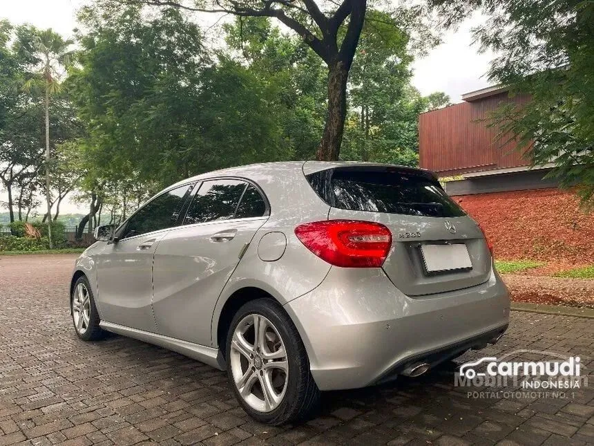 2013 Mercedes-Benz A200 Urban Hatchback