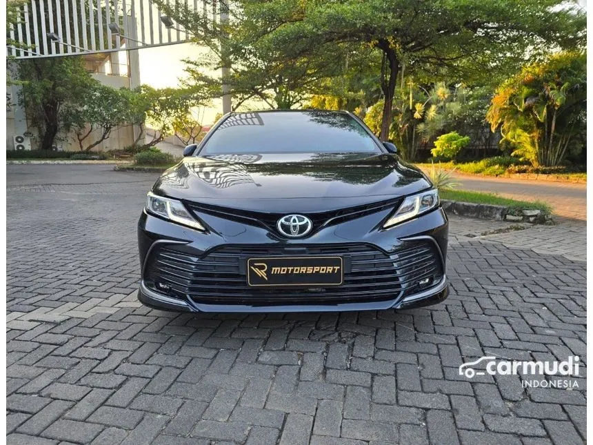 2022 Toyota Camry V Sedan